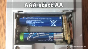 Test, um AA durch AAA Batterien zu ersetzen