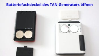 Batteriefachdeckel des TAN-Generators öffnen