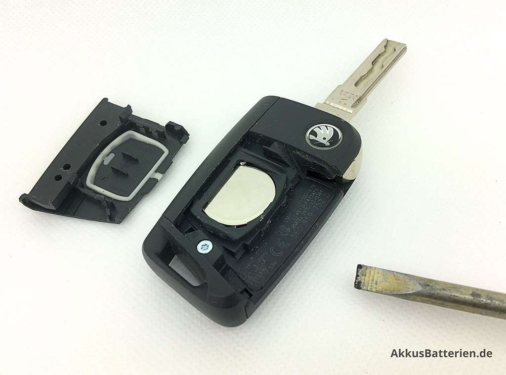 Skoda Schlüssel Batterie wechseln (Anleitung 2025)